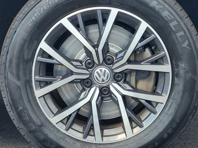 Used 2020 Volkswagen Tiguan SE AWD/4WD image 16
