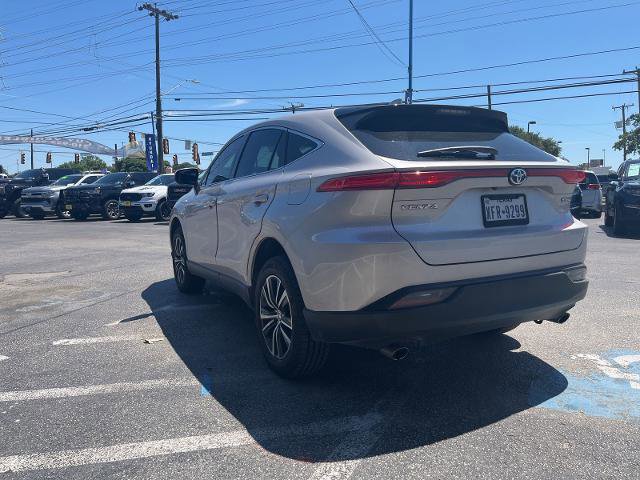 Used 2021 Toyota Venza LE AWD/4WD image 2