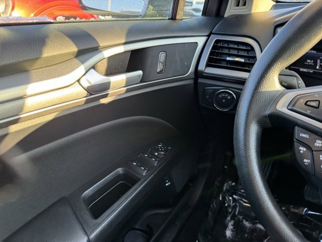 Certified 2019 Ford Fusion SE image 30