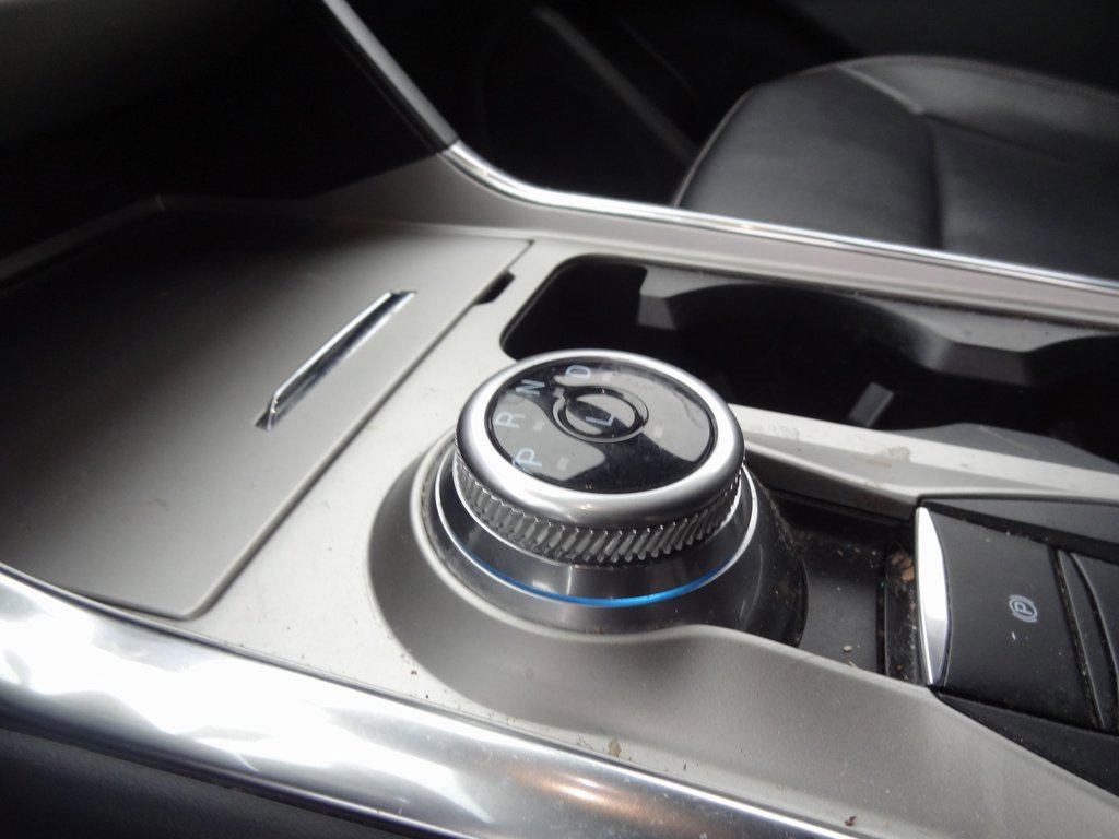 Certified 2022 Ford Explorer XLT w/ Equipment Group 202A image 16