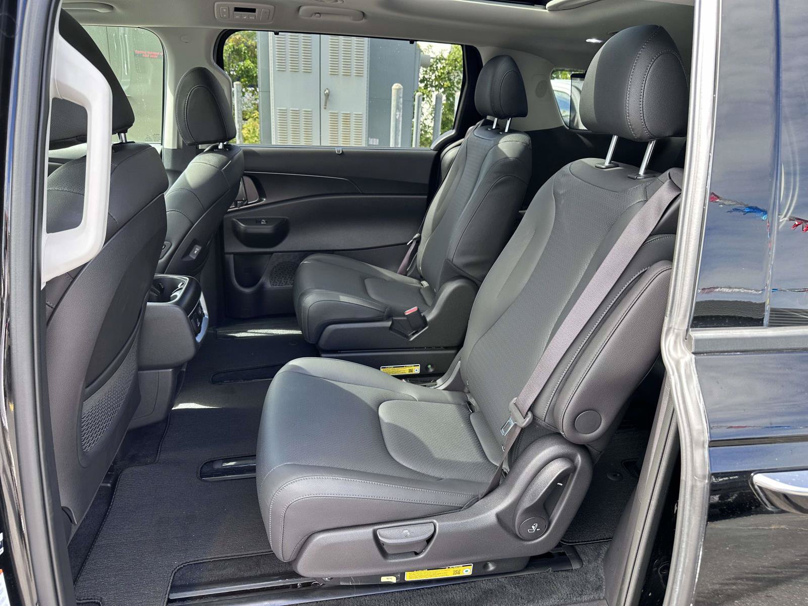Used 2025 Kia Carnival SX Prestige FWD image 15