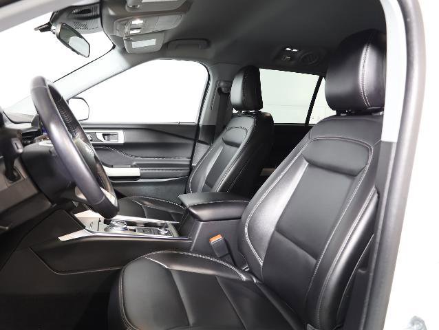 Certified 2023 Ford Explorer XLT w/ Equipment Group 202A image 8