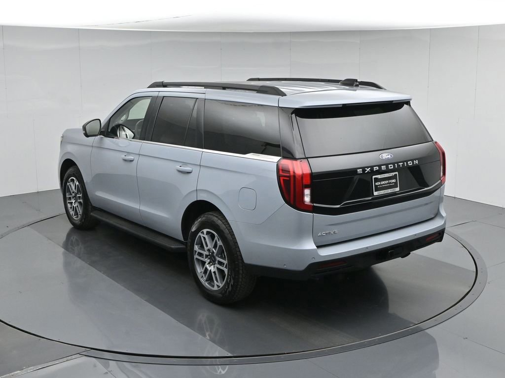 Certified 2025 Ford Expedition Active AWD/4WD image 18