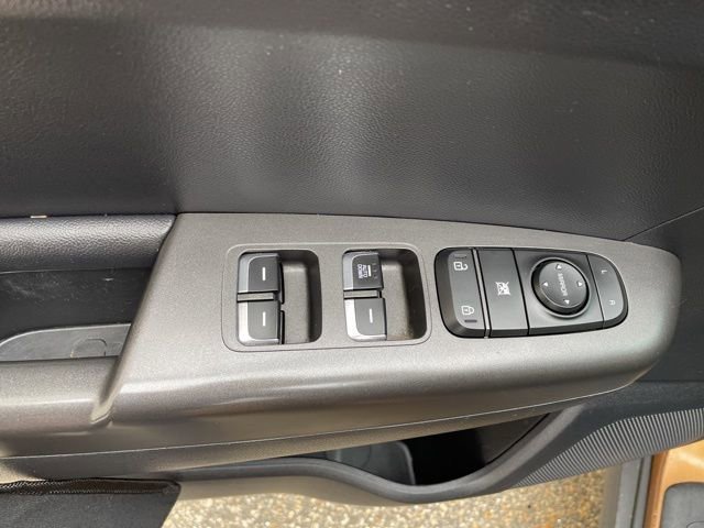 Used 2021 Kia Sportage LX image 14