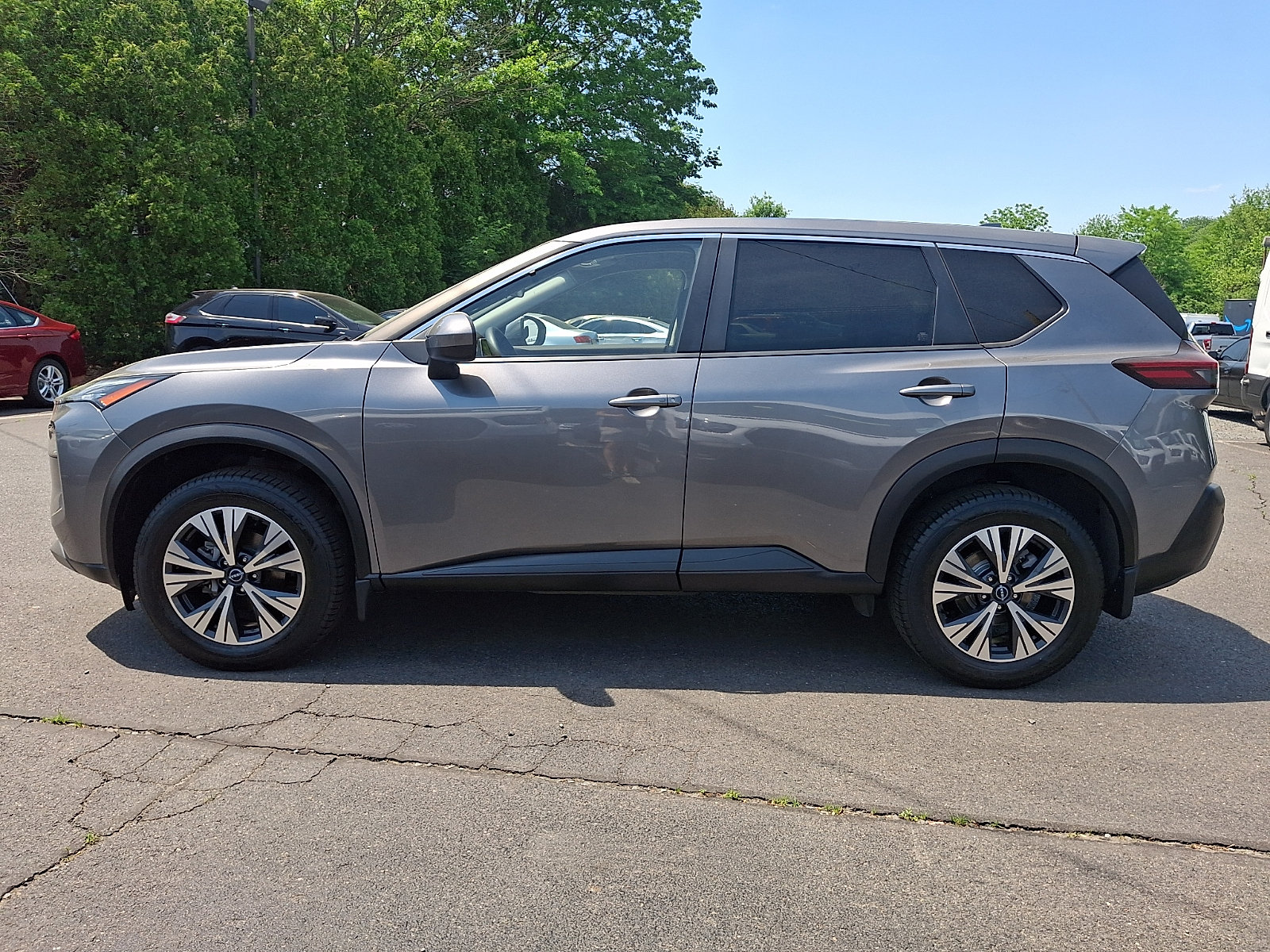 Used 2023 Nissan Rogue SV AWD/4WD image 4