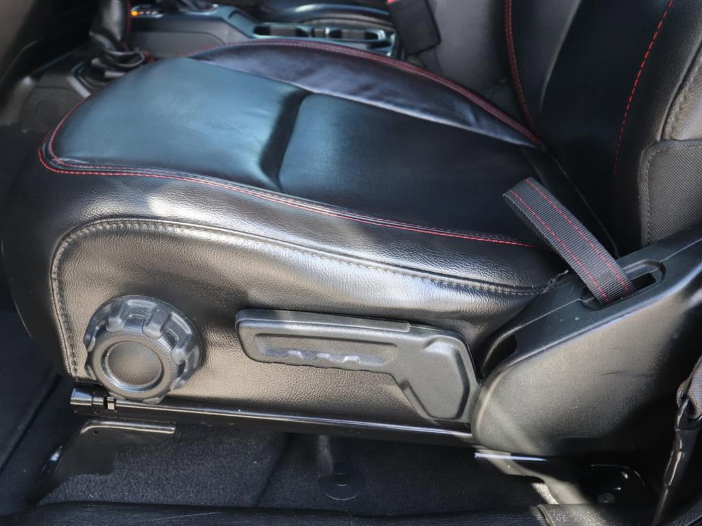 Used 2022 Jeep Wrangler Unlimited Rubicon AWD/4WD image 18