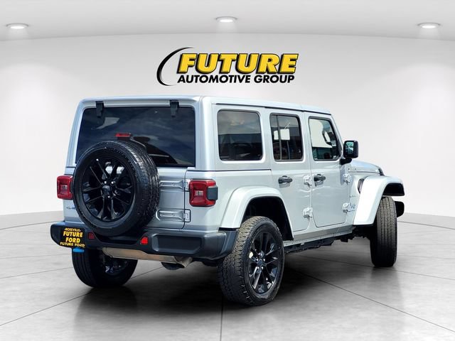 Used 2024 Jeep Wrangler Unlimited Sahara AWD/4WD image 4