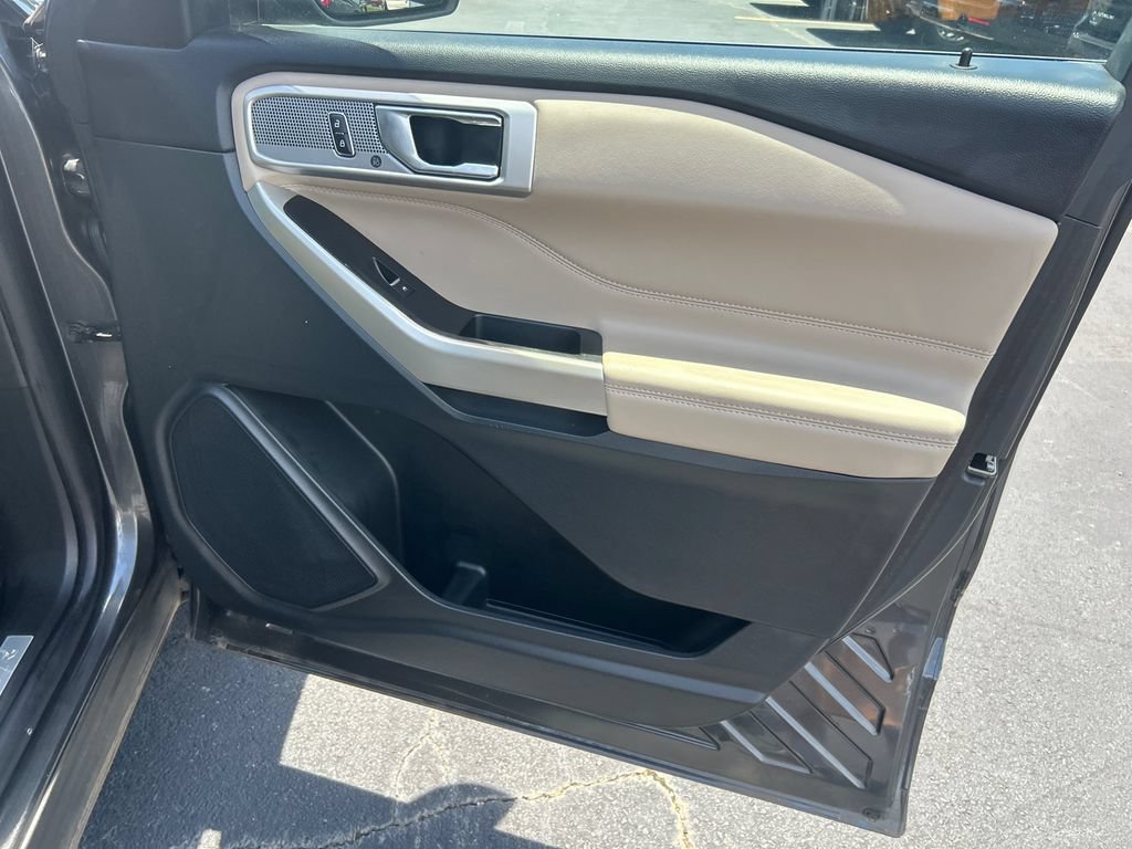 Certified 2020 Ford Explorer Limited RWD image 14