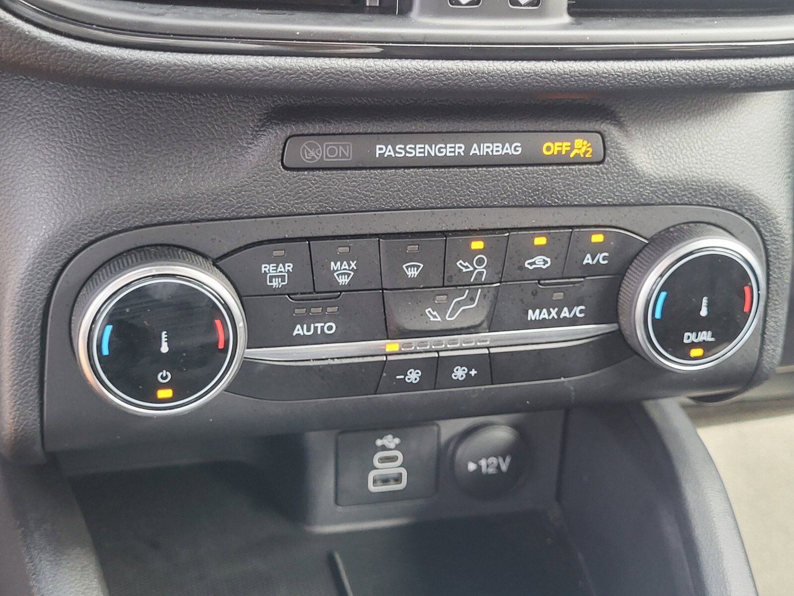 Certified 2025 Ford Escape ST-Line AWD/4WD image 22