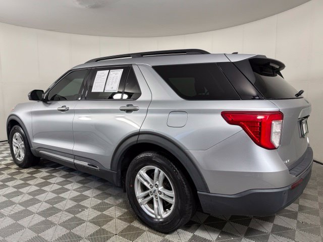 Certified 2022 Ford Explorer XLT RWD image 4