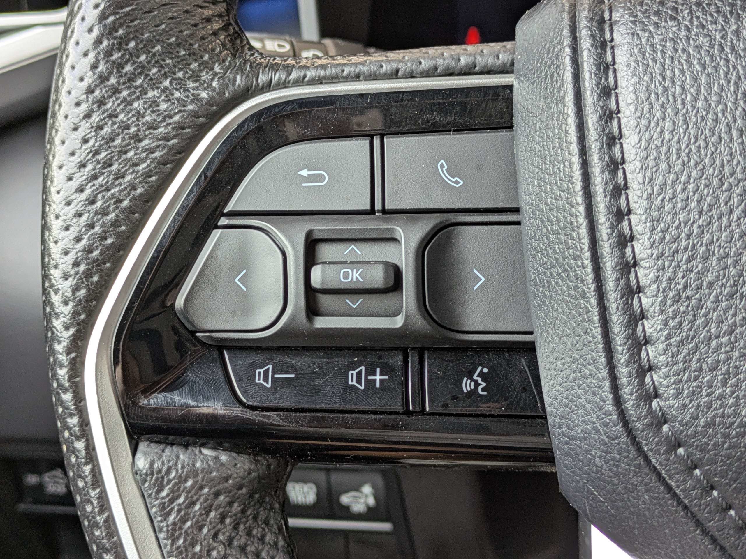 Used 2024 Toyota Tundra Platinum AWD/4WD image 27