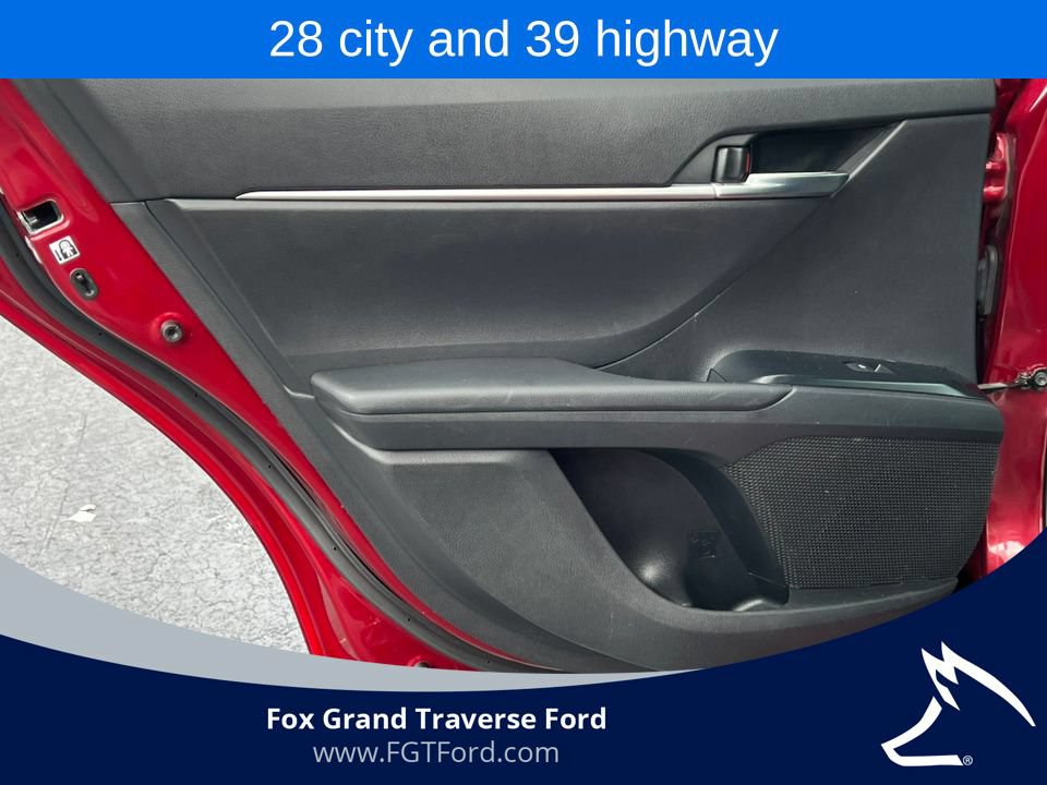 Used 2018 Toyota Camry SE w/ Moonroof Package FWD image 29