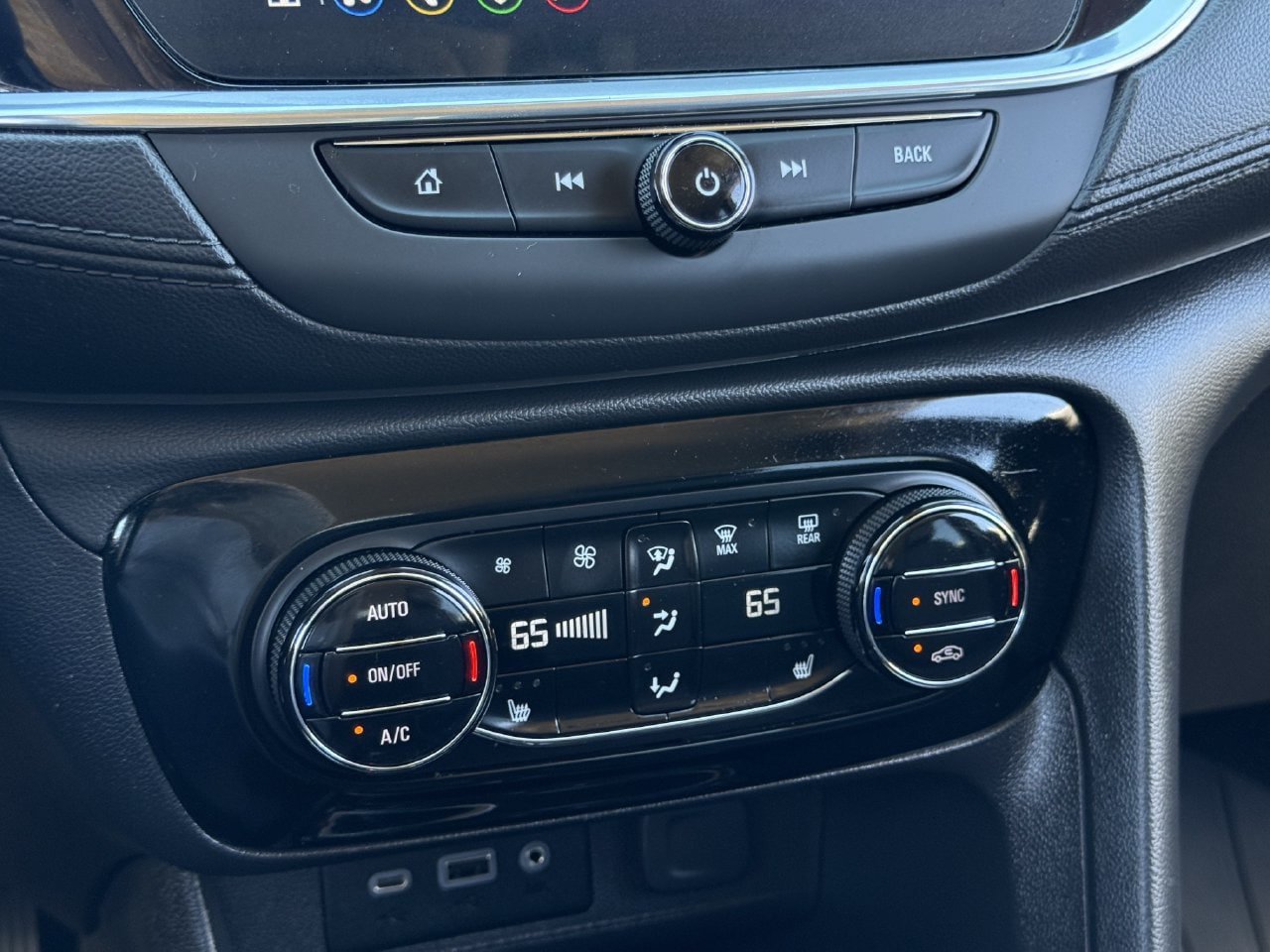 Used 2023 Buick Encore GX Select FWD image 21