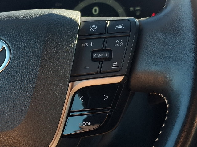 Used 2025 Toyota Camry SE w/ Convenience Package FWD image 22