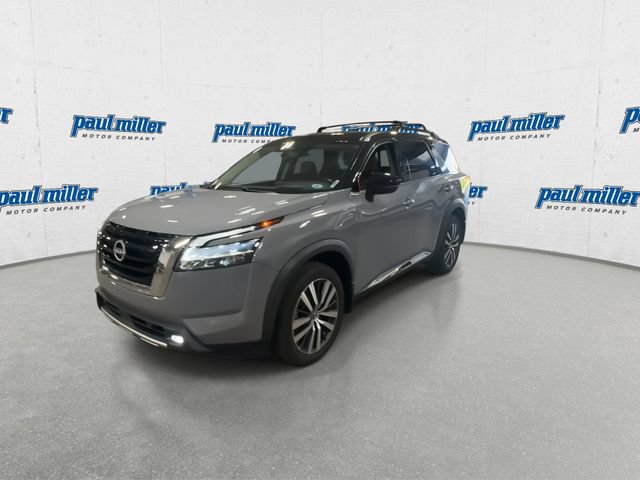 Used 2022 Nissan Pathfinder Platinum w/ Cargo Package AWD/4WD image 5