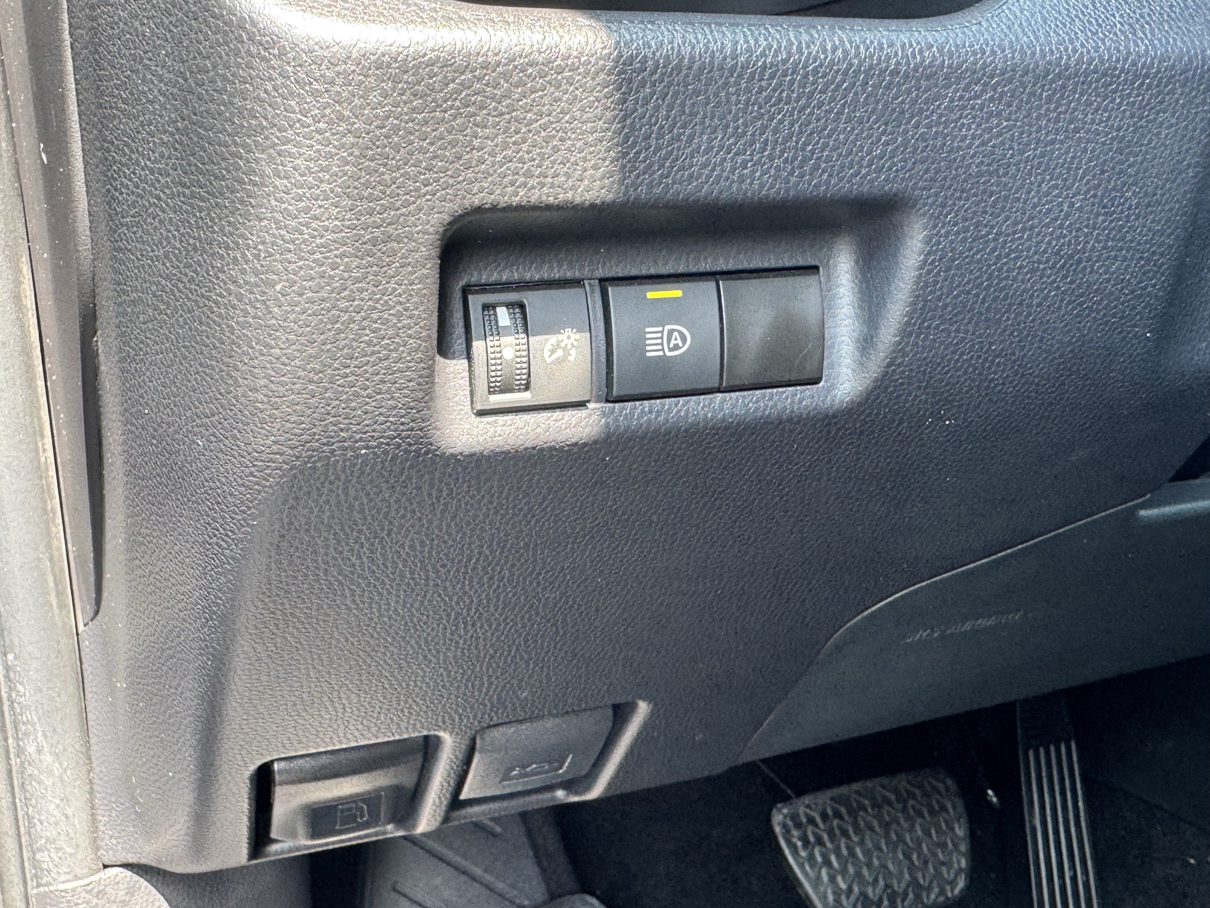 Used 2024 Toyota RAV4 LE FWD image 34