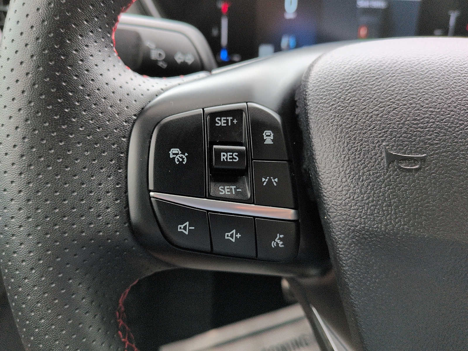 Certified 2024 Ford Escape ST-Line w/ Tech Pack #1 FWD image 16