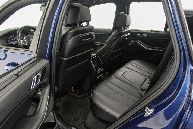 Used 2022 BMW X5 xDrive40i w/ M Sport Package AWD/4WD image 12