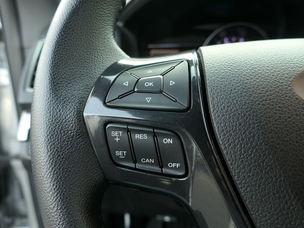 Certified 2018 Ford Explorer XLT w/ Equipment Group 201A FWD image 17