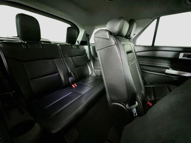 Certified 2023 Ford Explorer XLT w/ Equipment Group 202A RWD image 32