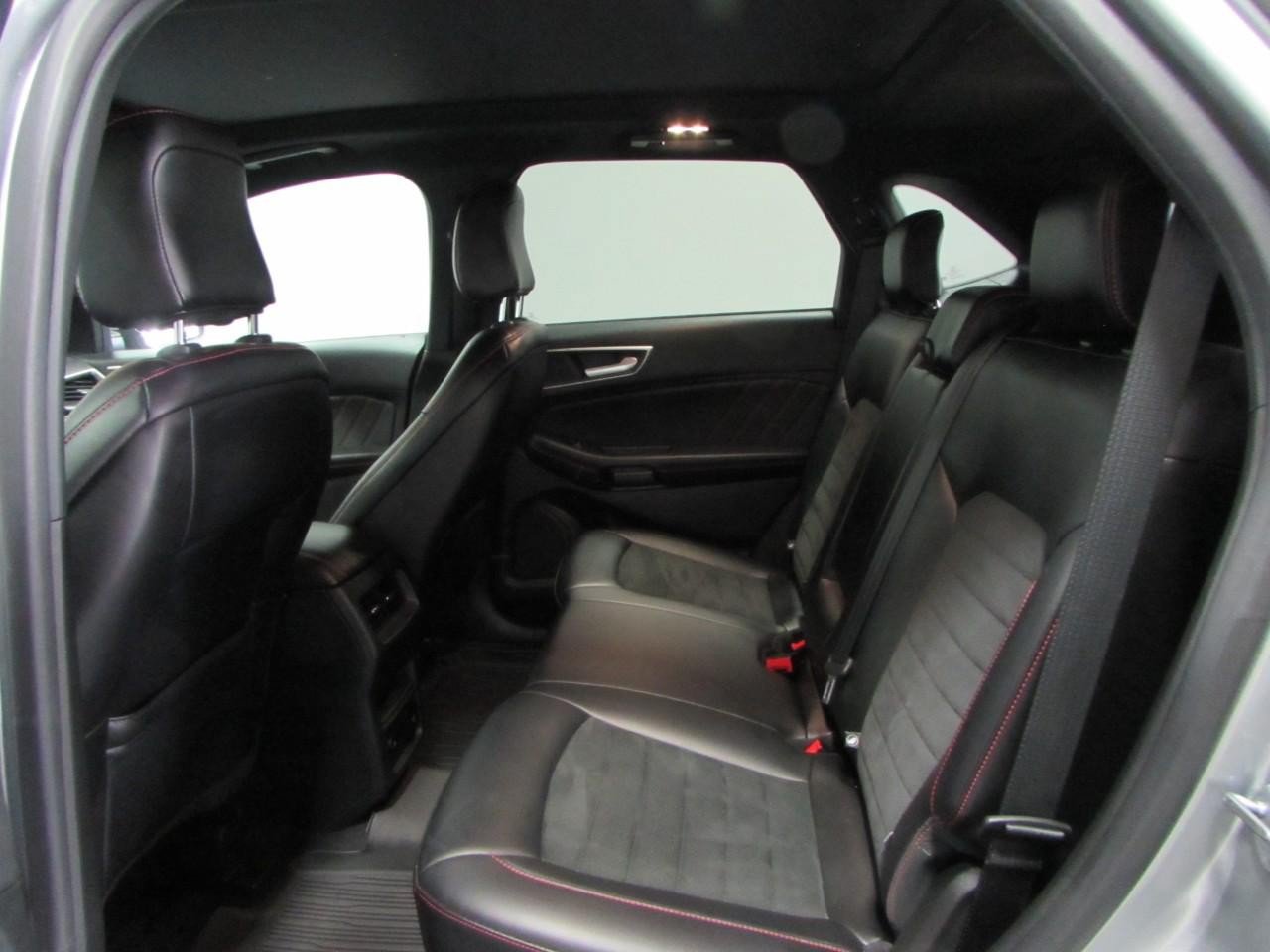 Certified 2024 Ford Edge ST-Line AWD/4WD image 15