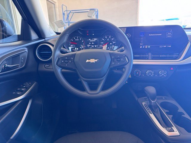 Used 2026 Chevrolet Trax LS w/ LS Convenience Package FWD image 13