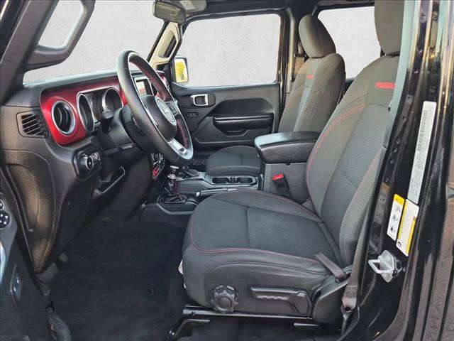 Used 2018 Jeep Wrangler Unlimited Rubicon w/ Cold Weather Group AWD/4WD image 15