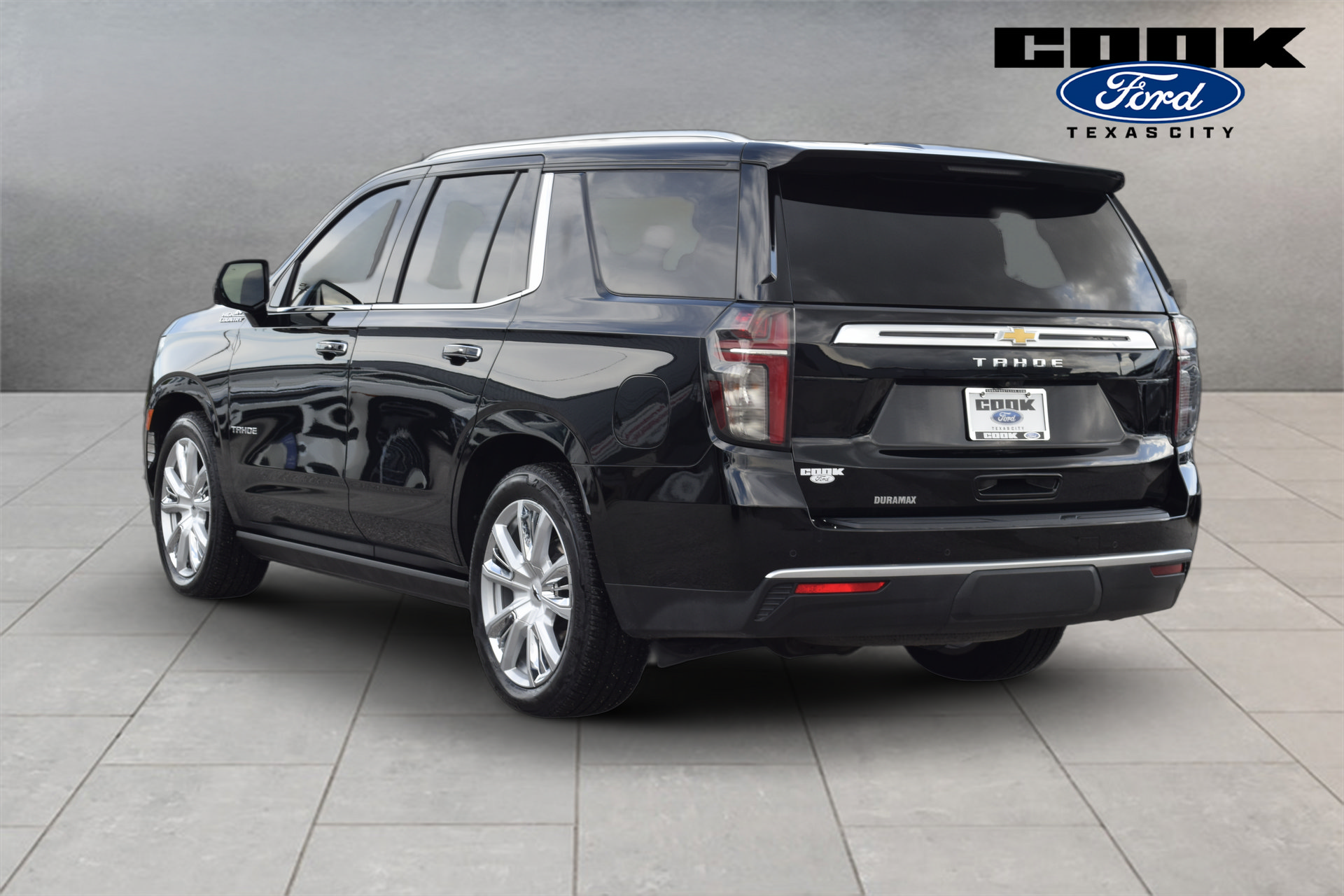 Used 2024 Chevrolet Tahoe High Country w/ Premium Package AWD/4WD image 4