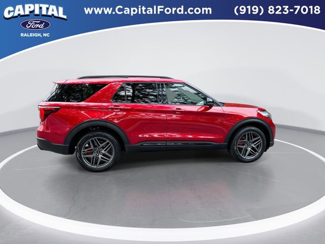 Certified 2025 Ford Explorer ST-Line w/ Premium Package AWD/4WD image 9