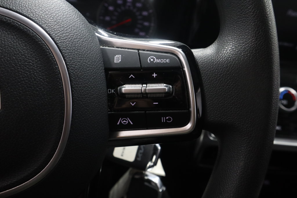 Used 2023 Kia Sorento LX FWD image 27