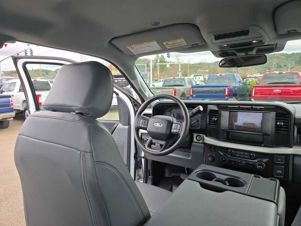 Certified 2023 Ford F250 XL w/ Snow Plow/Camper Package image 11