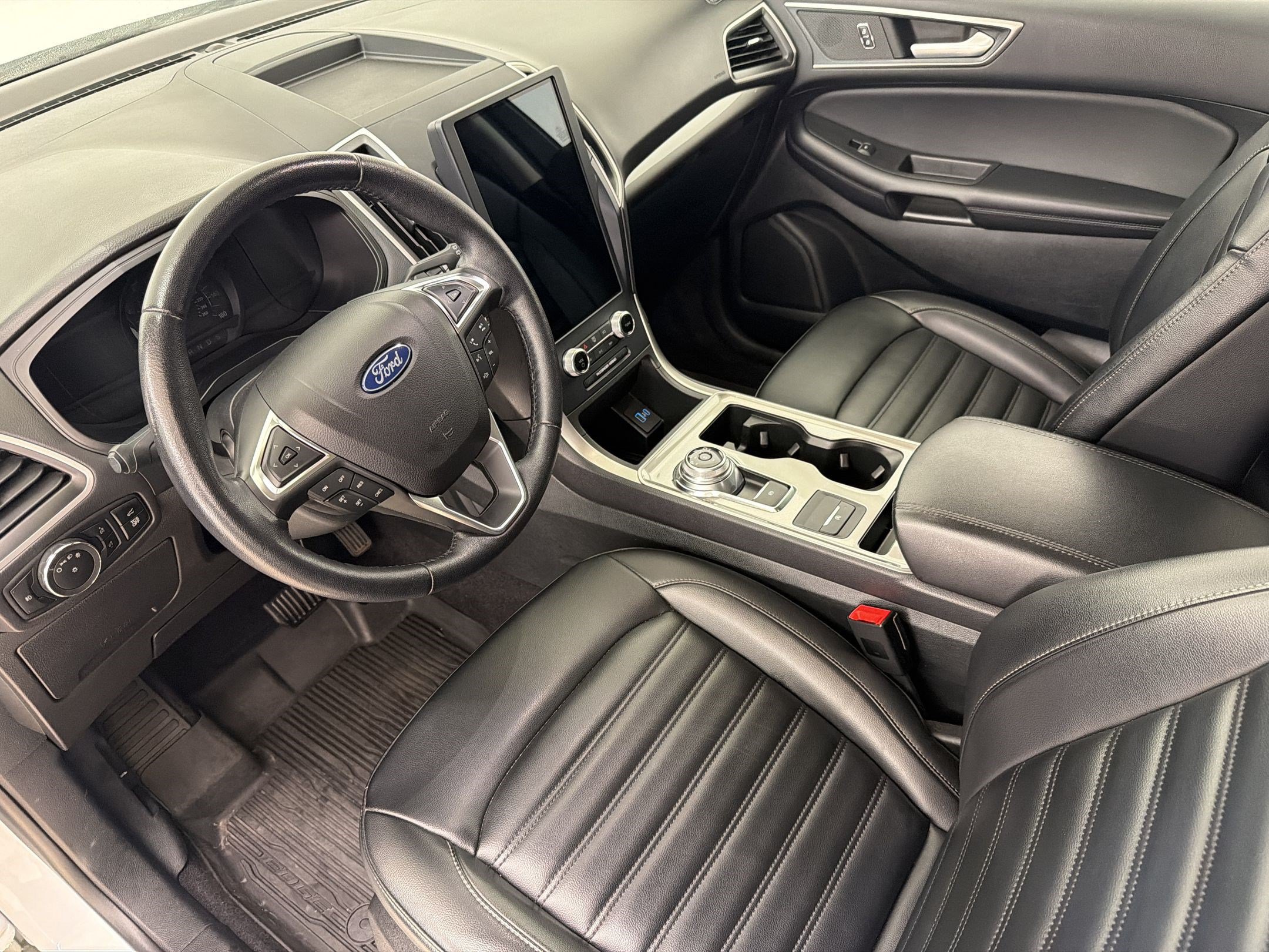 Certified 2023 Ford Edge SEL w/ Convenience Package AWD/4WD image 4