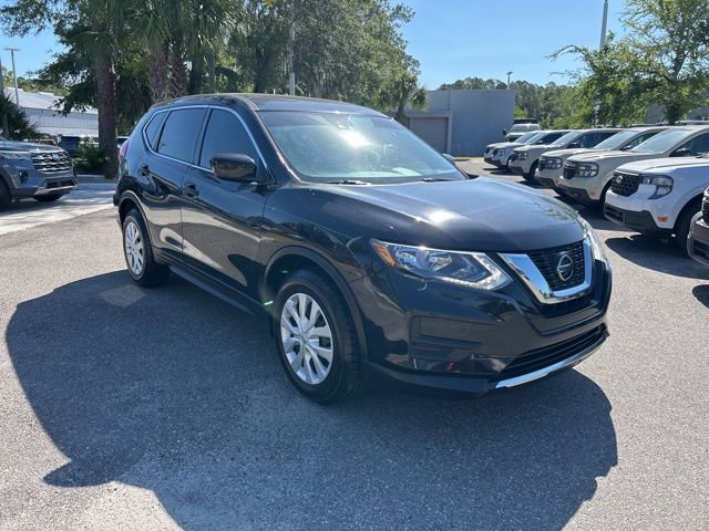 Used 2020 Nissan Rogue S FWD image 2