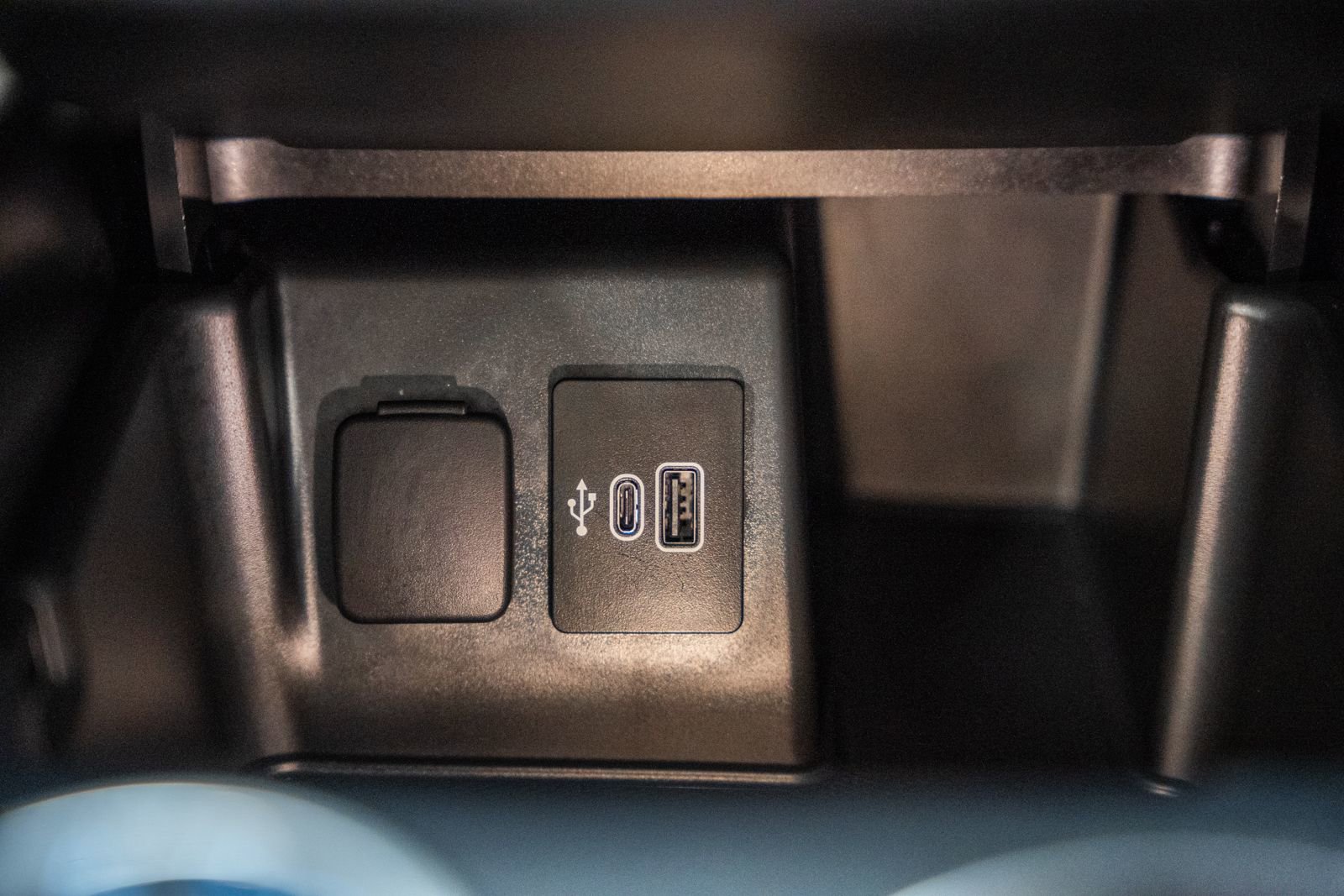 Certified 2025 Ford Explorer Active w/ Active Comfort Package image 30