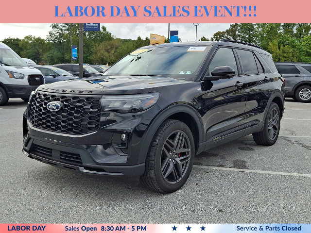 Certified 2025 Ford Explorer ST-Line w/ Premium Package AWD/4WD image 4
