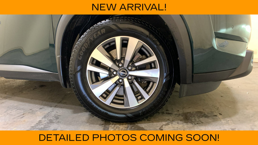 Used 2022 Nissan Pathfinder SL w/ SL Black Package AWD/4WD image 9