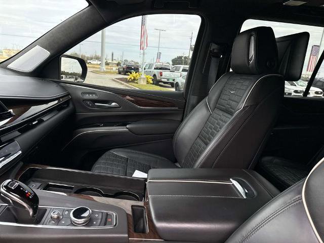 Used 2022 Cadillac Escalade Sport Platinum image 16