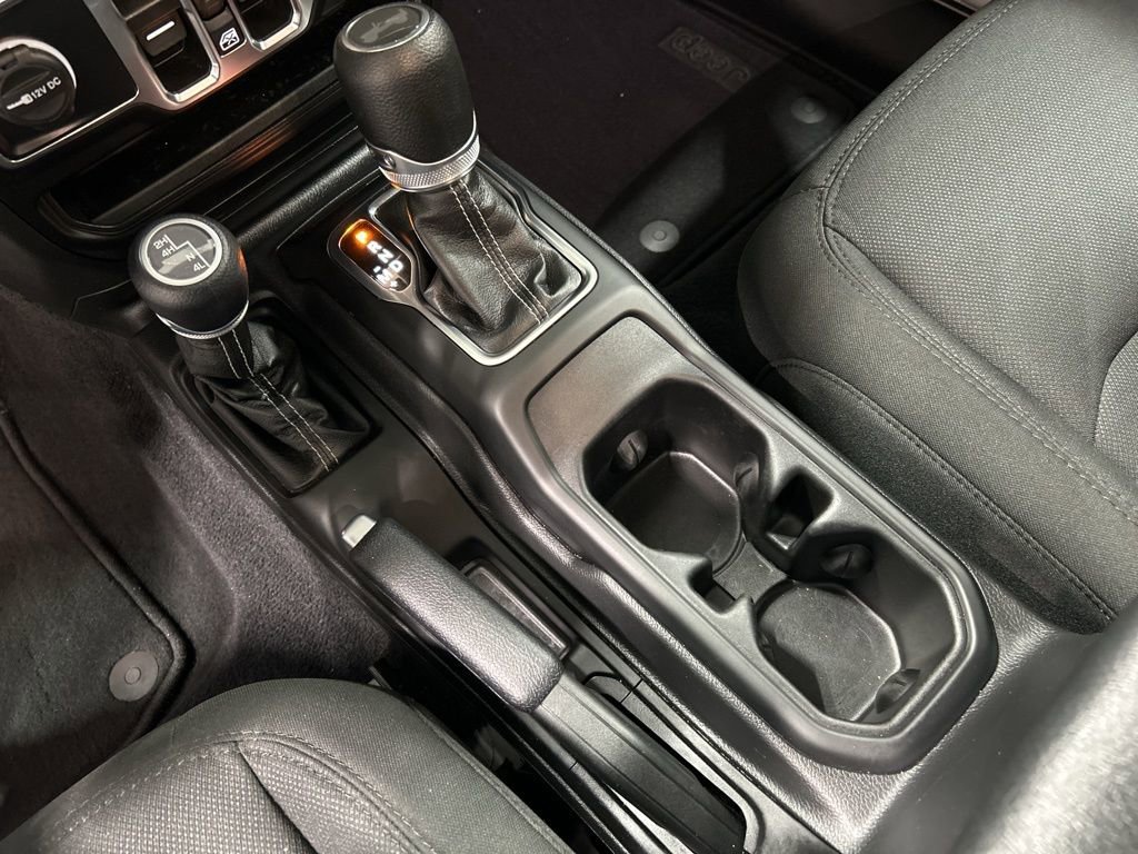 Used 2023 Jeep Wrangler Sahara w/ Cold Weather Group image 22