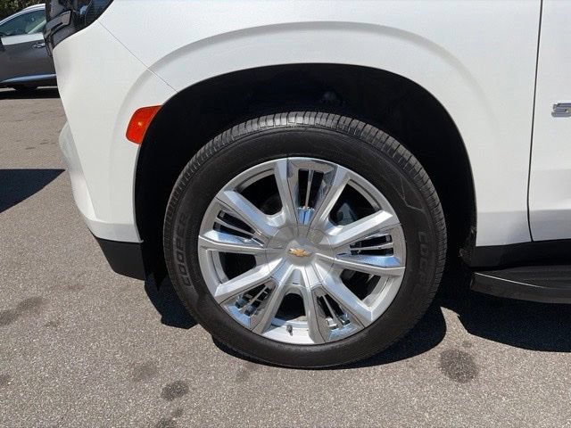 Used 2021 Chevrolet Suburban High Country AWD/4WD image 10