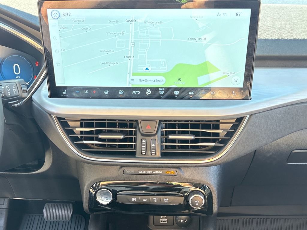 Certified 2025 Ford Escape SE w/ PHEV Premium Package image 23