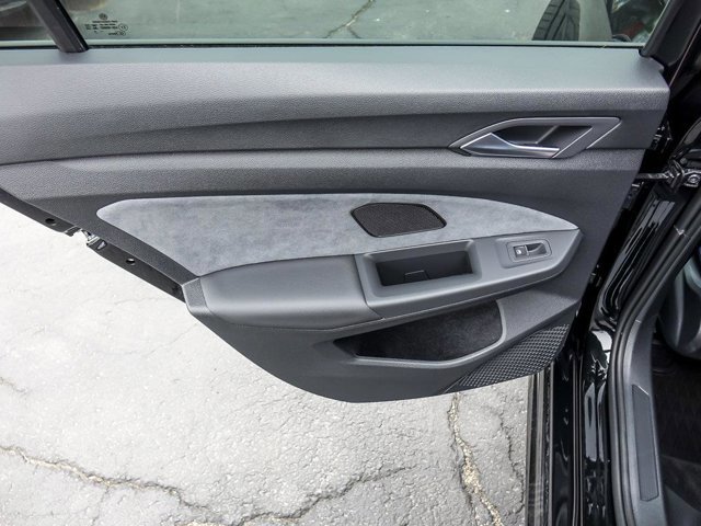 Used 2025 Volkswagen Golf R AWD/4WD image 27