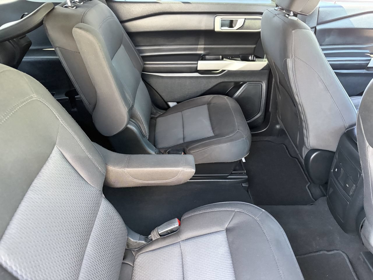 Certified 2023 Ford Explorer XLT RWD image 13