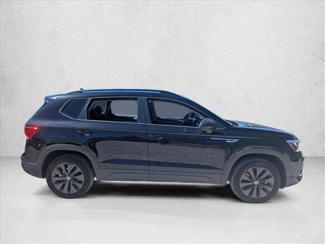 Used 2022 Volkswagen Taos S image 2