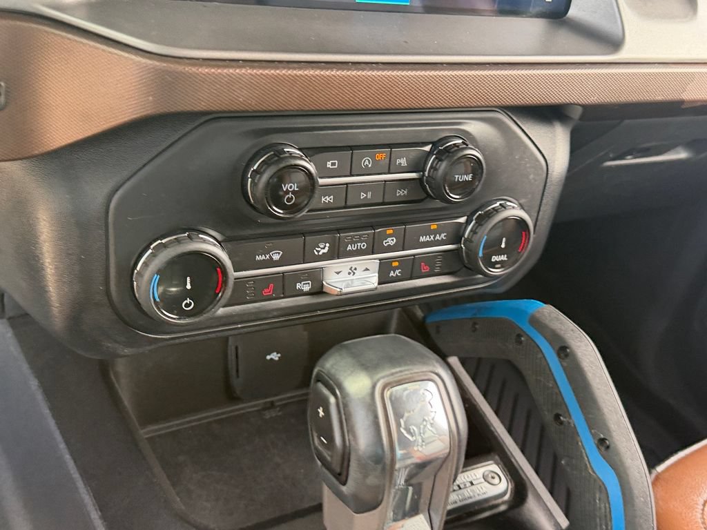Certified 2022 Ford Bronco Outer Banks w/ Sasquatch Package AWD/4WD image 21