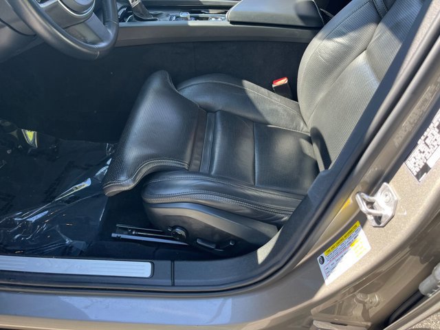 Used 2021 Volvo V60 T5 Cross Country image 16