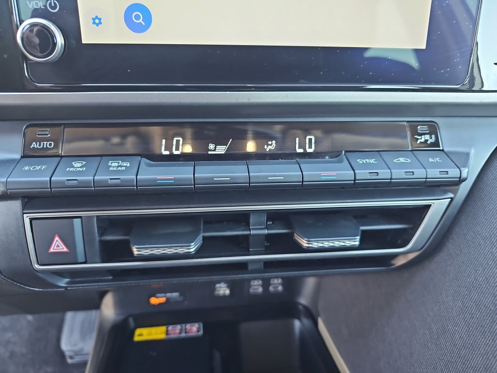Used 2025 Toyota Camry LE FWD image 21