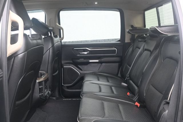 Used 2019 RAM 1500 Laramie AWD/4WD image 5