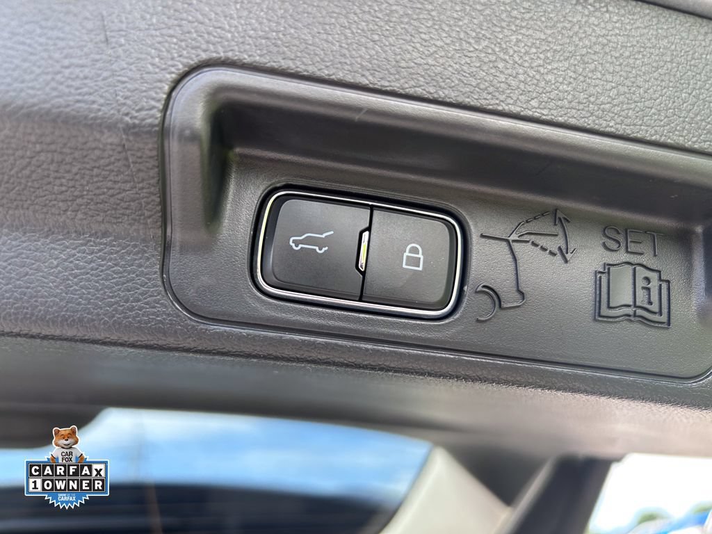 Certified 2025 Ford Explorer Active w/ Active Comfort Package AWD/4WD image 19