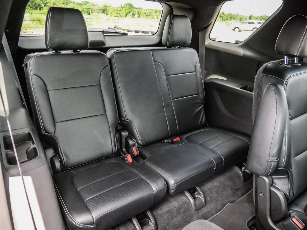 Used 2023 Chevrolet Traverse LT FWD image 26