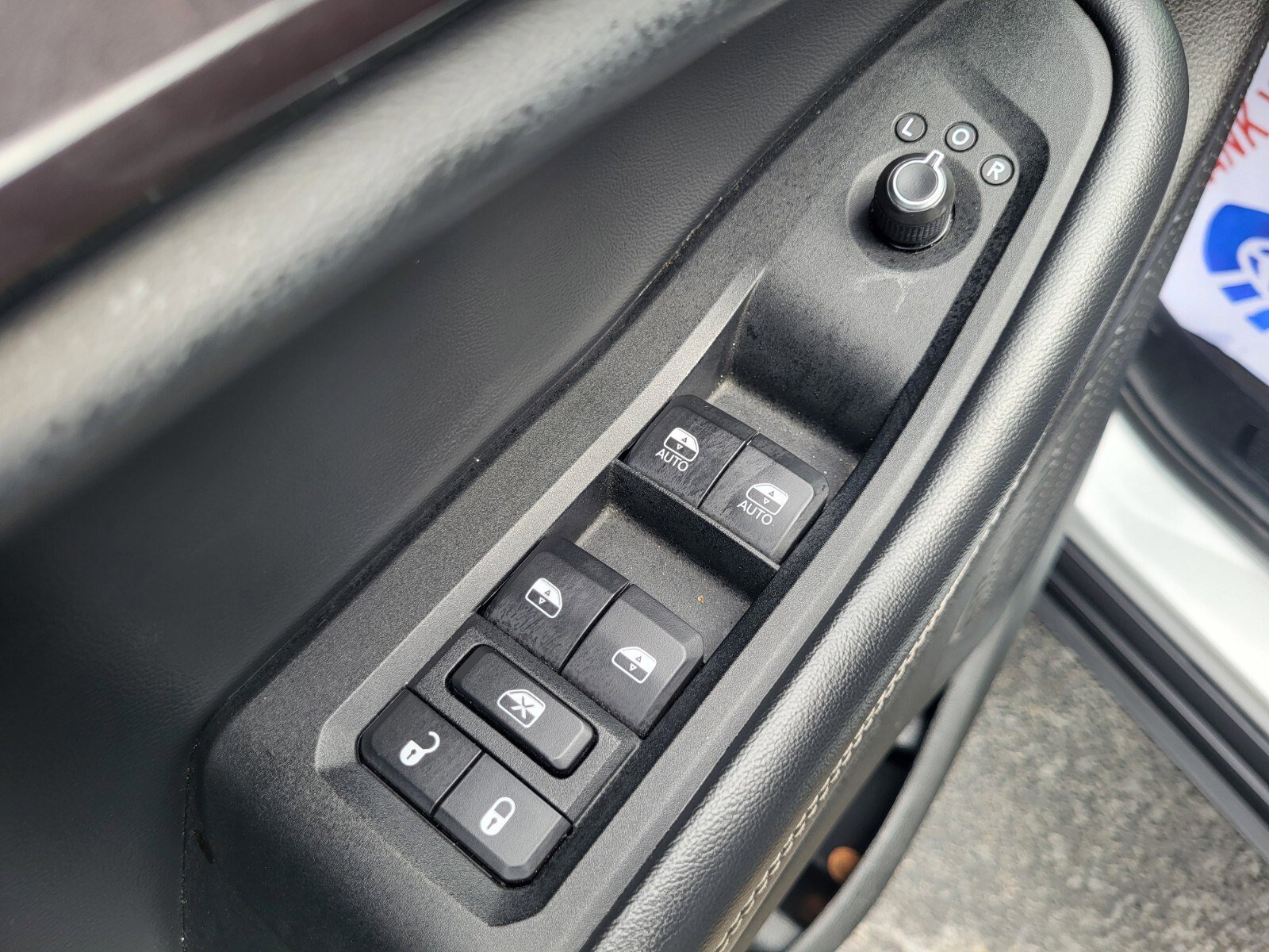 Used 2022 Jeep Grand Cherokee L Laredo w/ Luxury Tech Group I image 18